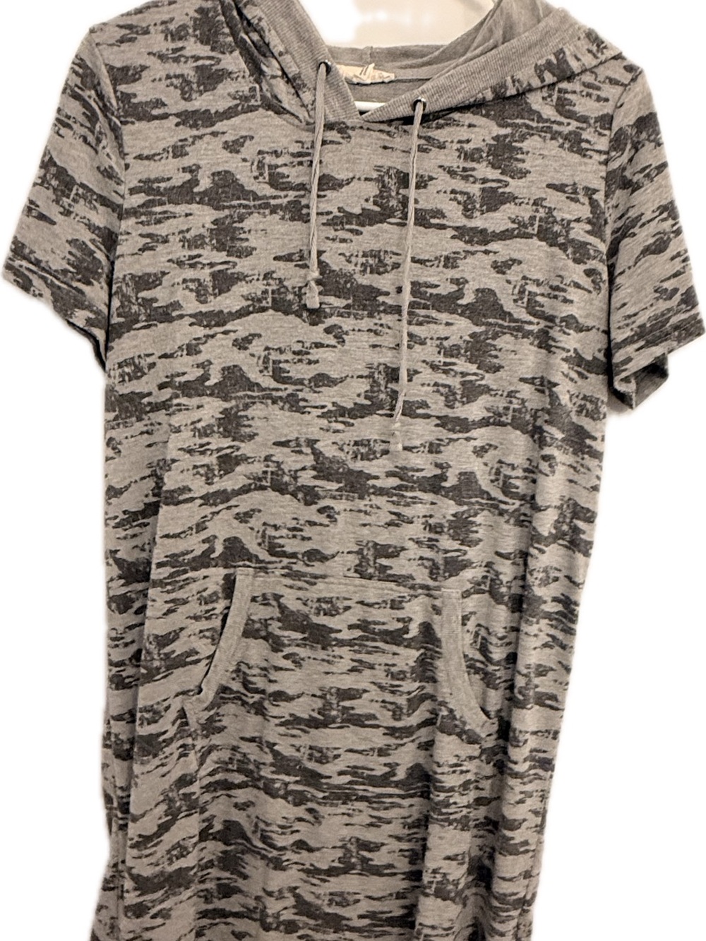 Women’s Short-Sleeve Hooded dress in Gray Camo